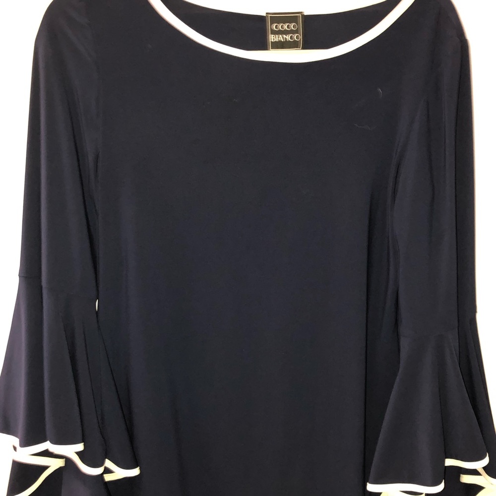 EUC Sz S Coco Bianco Navy bell sleeved top